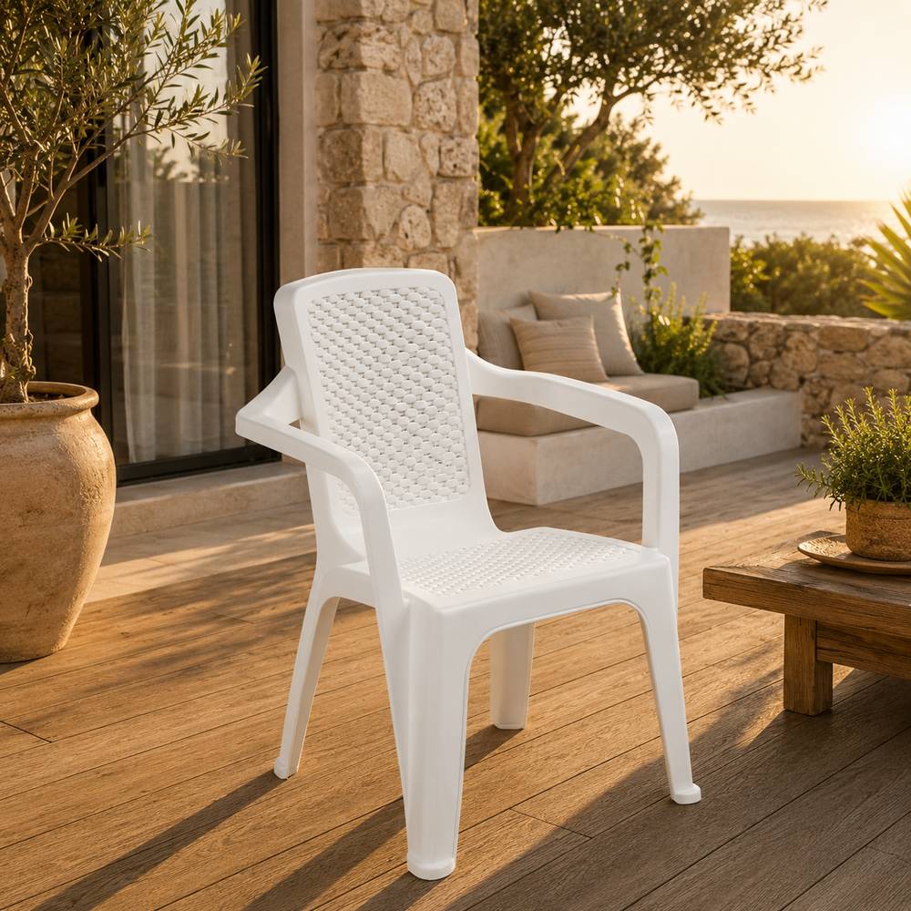 Silla plástica con brazos tipo ratán 60.2 x 57 x 80.6 cm color blanco