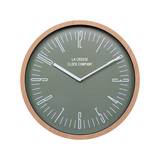 Reloj de pared verde con borde de madera
