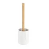 Cepillo para baño de poliresina con mango de bambú blanco