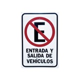 Rotulo entrada salida vehiculo 30x46 cm